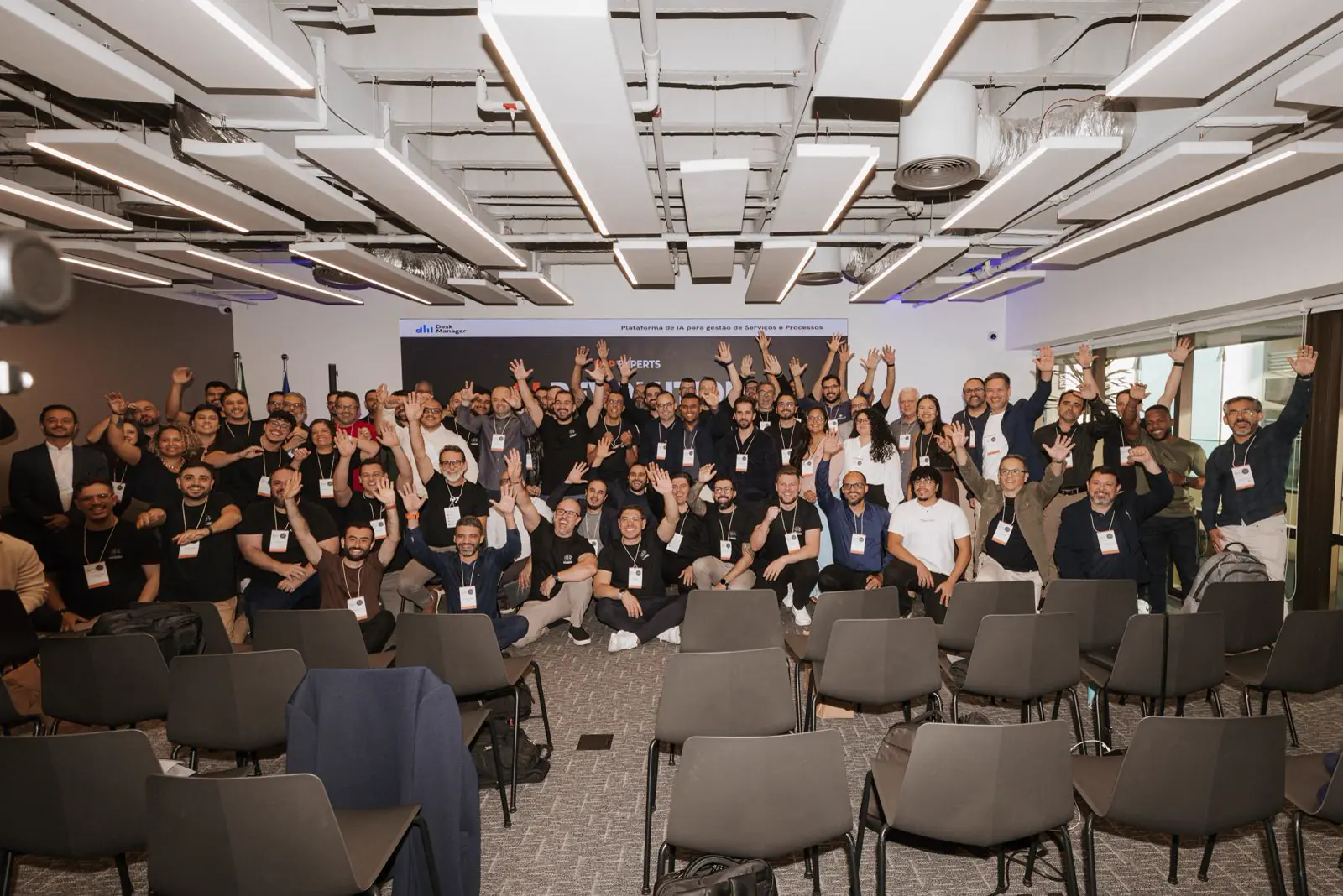 Foto oficial com os participantes do AI Revolution 2026
